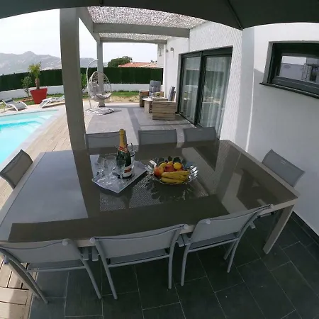 Villa Belle 165 M², Climatisee , Piscine Chauffee