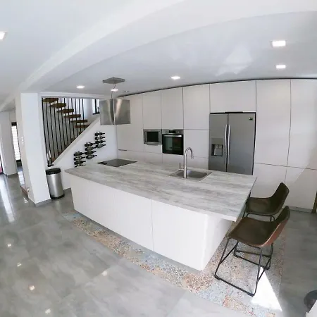 Belle 165 M², Climatisee , Piscine Chauffee Calenzana