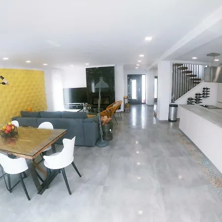 Villa Belle 165 M², Climatisee , Piscine Chauffee Calenzana